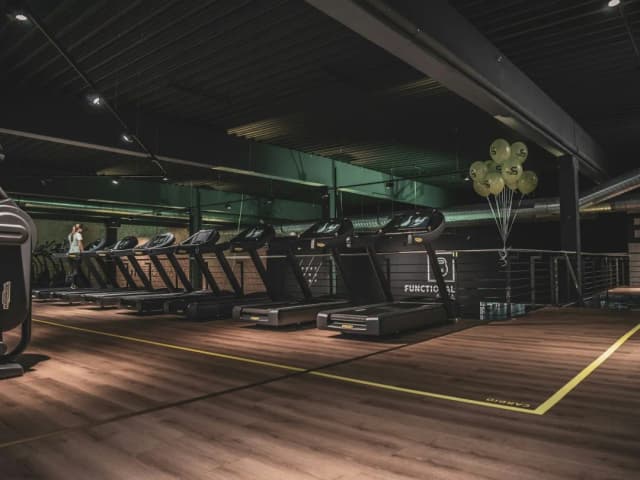 Jak robić cardio na bieżni, aby uniknąć najczęstszych błędów Jak robić cardio na bieżni, aby uniknąć najczęstszych błędów