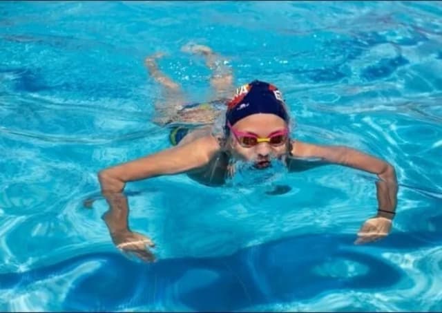 Jak nauczyć dziecko pływać żabką - skuteczne metody i porady Jak nauczyć dziecko pływać żabką - skuteczne metody i porady