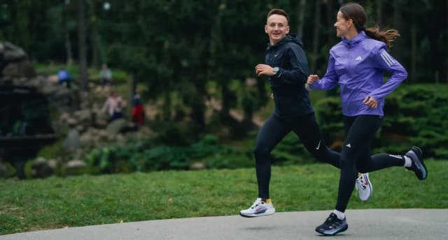 Jaką kurtkę do biegania wybrać, aby uniknąć nieprzyjemnych warunków? Jaką kurtkę do biegania wybrać, aby uniknąć nieprzyjemnych warunków?